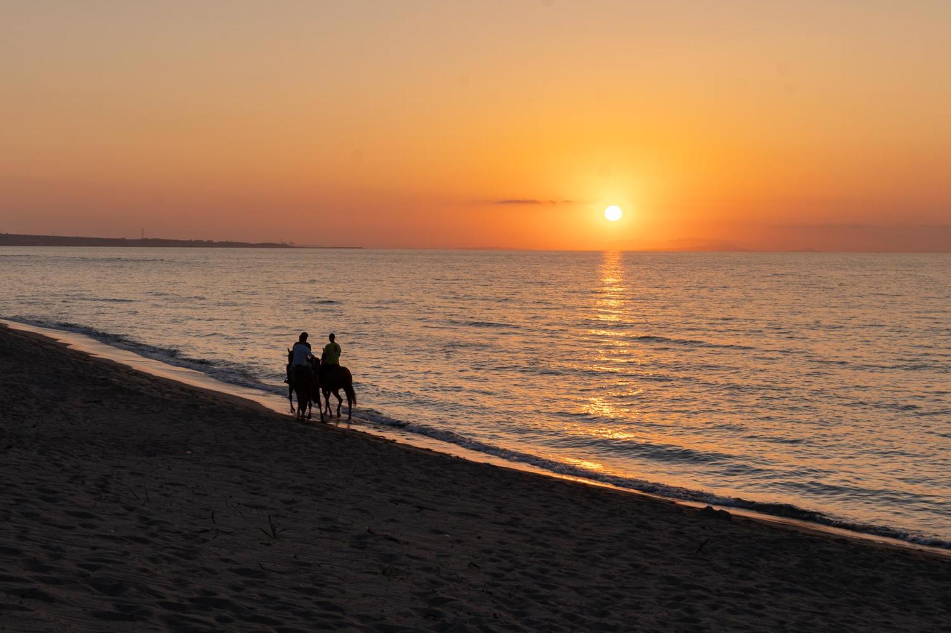 Q Resort Marina di Sorso Екстериор снимка