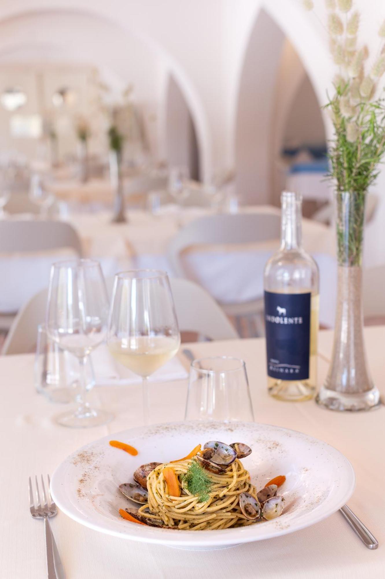 Q Resort Marina di Sorso Екстериор снимка